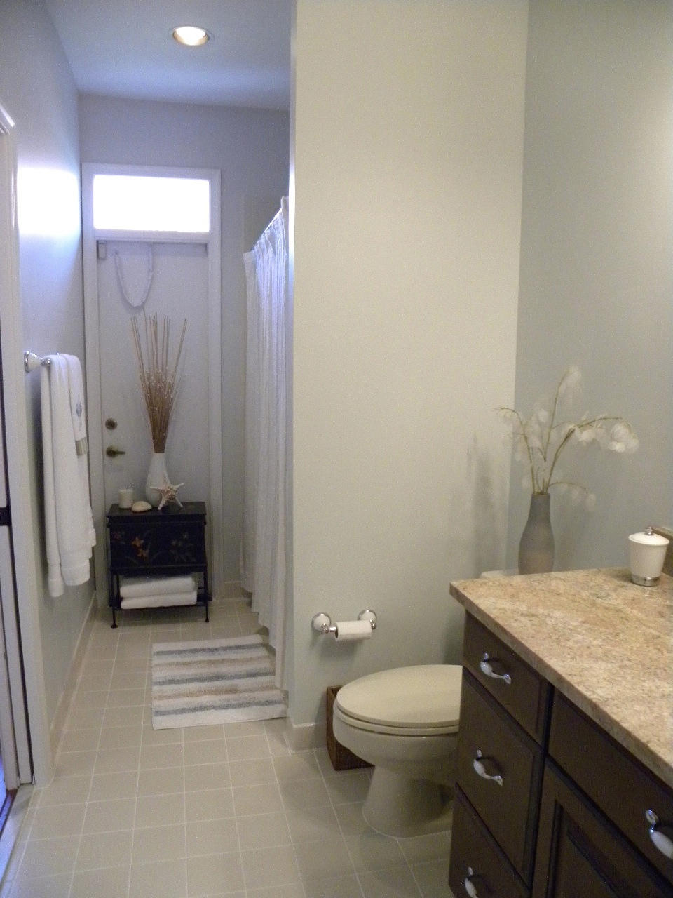 22289 Holcomb Place Boca Raton, FL 33428 - Photo 23 of 43 Guest Bathroom