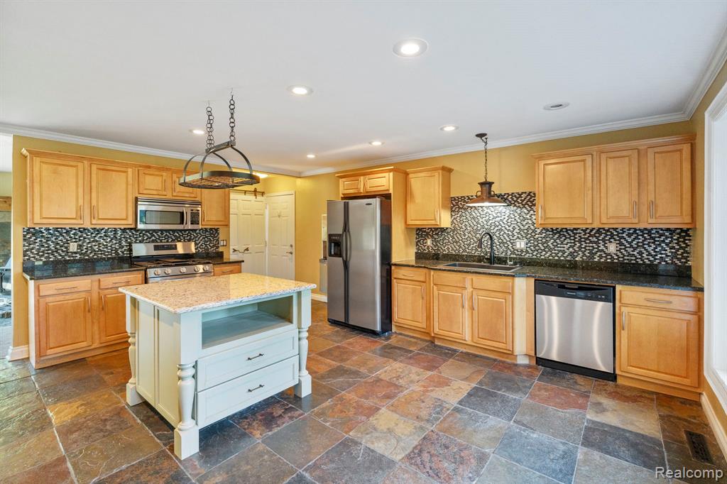 5376 Casey Road Dryden, MI 48428 - Photo 8 of 47