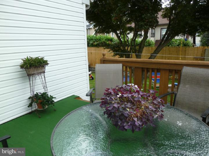 1 Oakley Road Upper Darby, PA 19082 - Photo 18 of 20 Deck