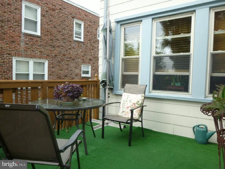 1 Oakley Road Upper Darby, PA 19082 - Photo 19 of 20 Deck