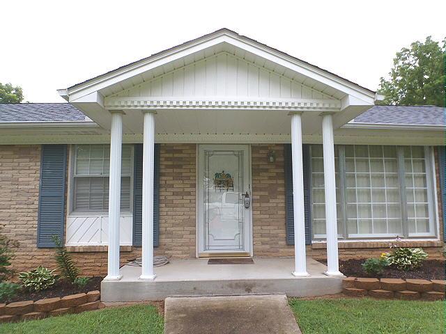 965 Gratton Road Clarksville, TN 37043 - Photo 2 of 21 Impressive Entry at your Covered Front Porch