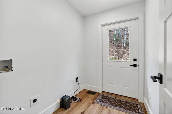 $1,300,000 | Undisclosed Address, Hickman, TN 38567