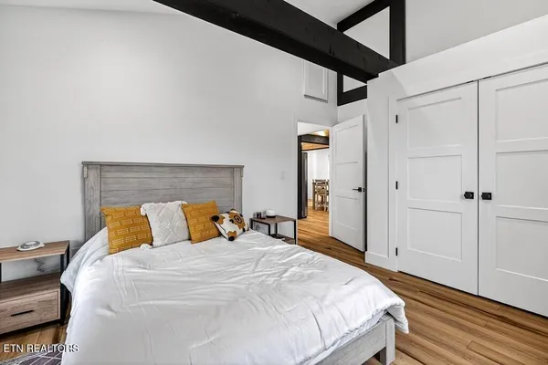 $1,300,000 | Undisclosed Address, Hickman, TN 38567