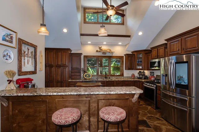 $1,149,000 | 104 Northridge Road, Beech Mountain, NC 28604