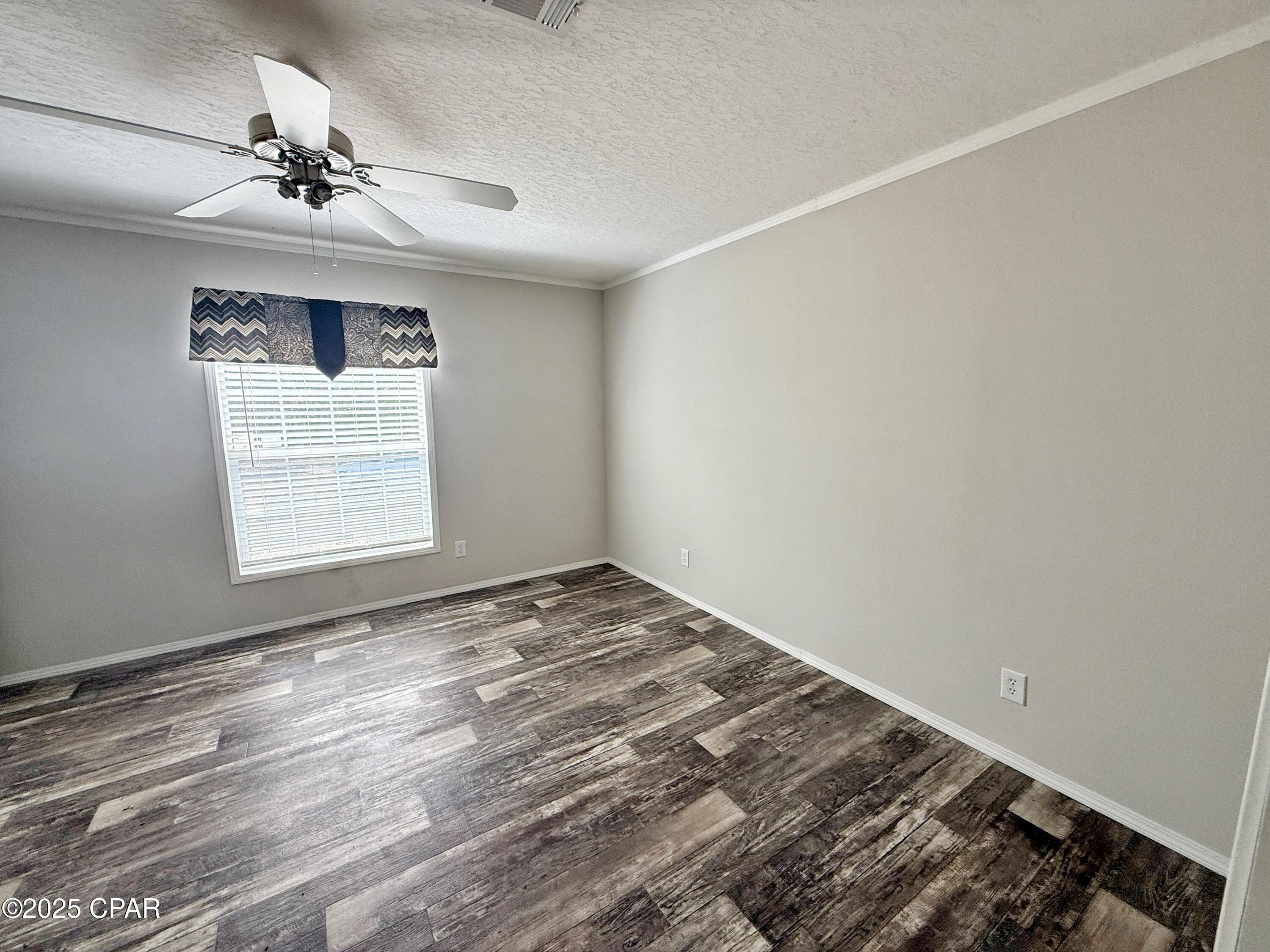 1818 Kaham Lane Grand Ridge, FL 32442 - Photo 13 of 30