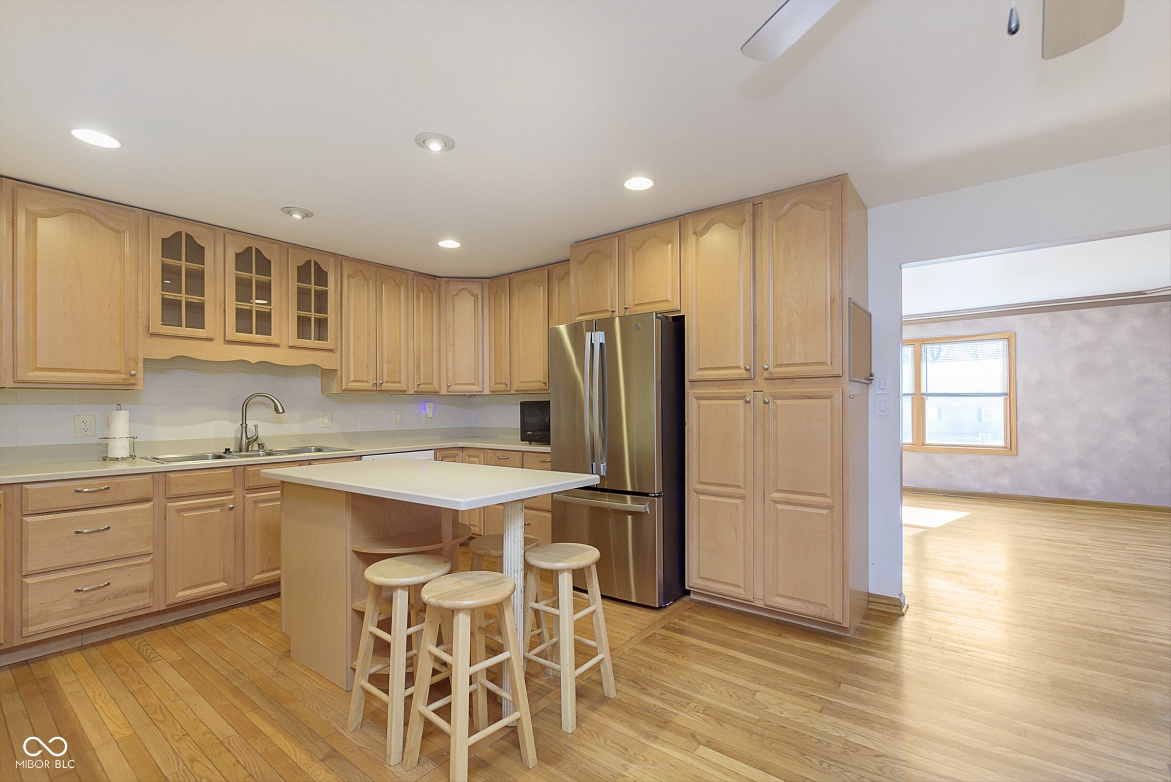 2054 Woodcrest Road Indianapolis, IN 46227 - Photo 12 of 33 Gallery Image 12