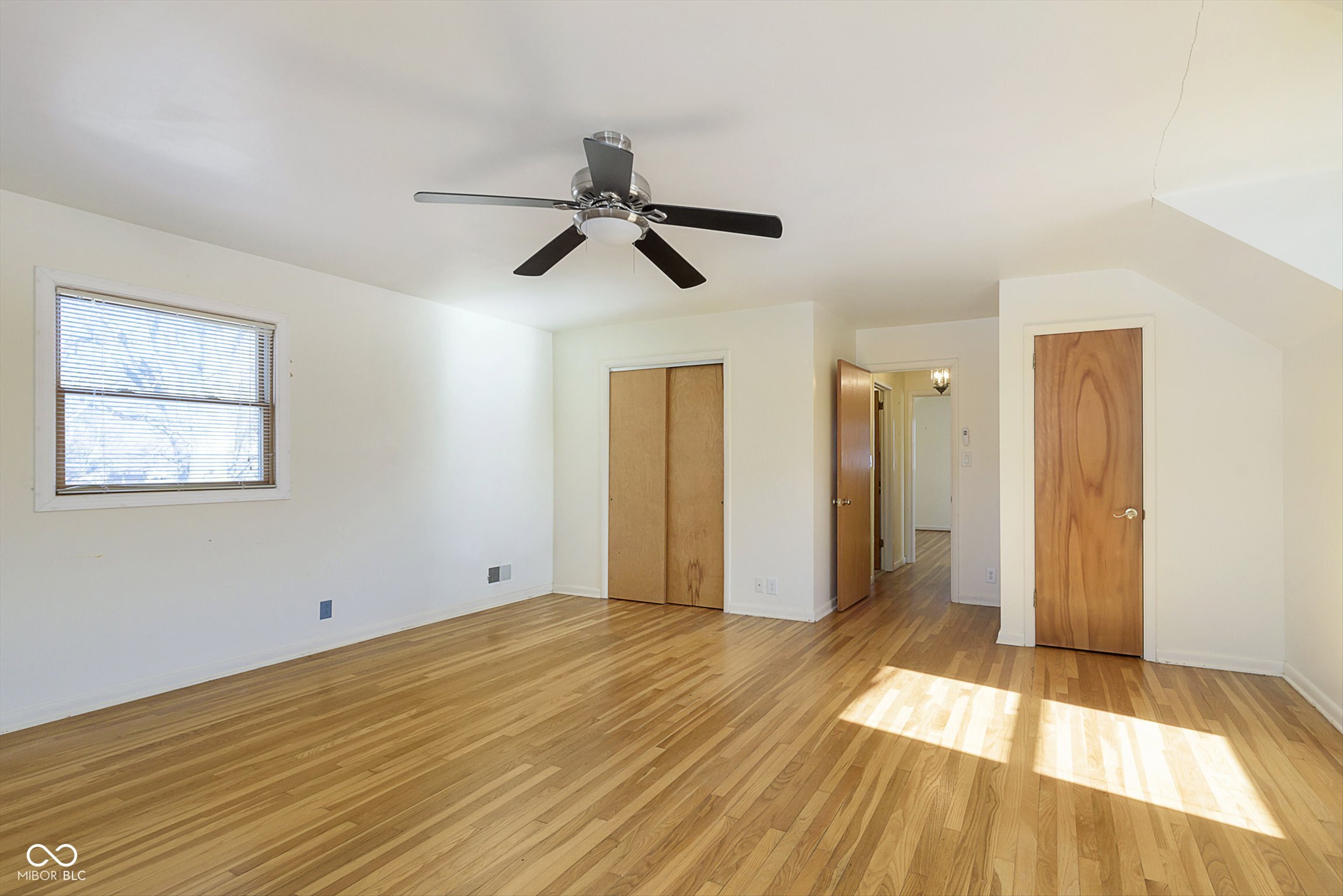 2054 Woodcrest Road Indianapolis, IN 46227 - Photo 25 of 33 Gallery Image 25