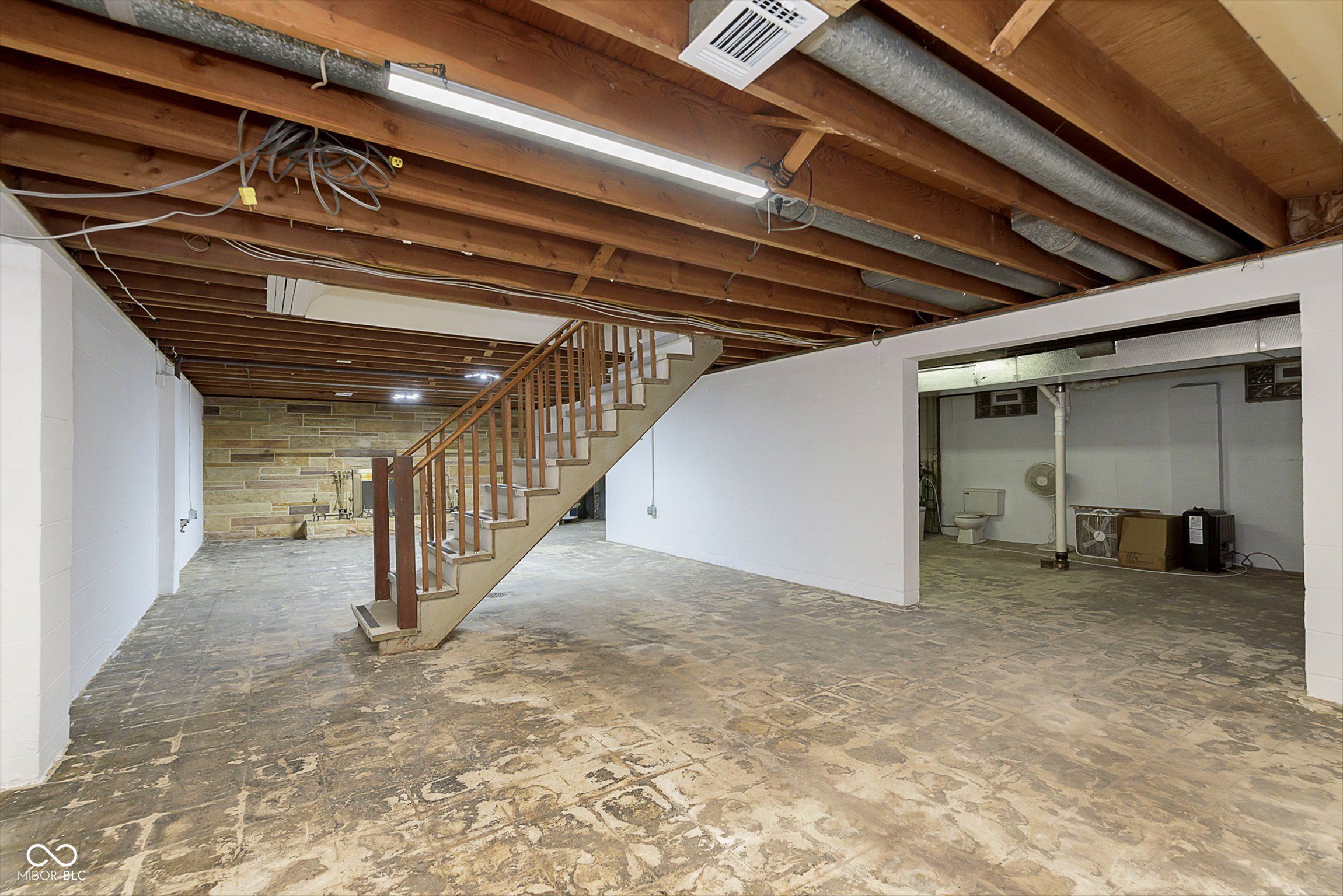 2054 Woodcrest Road Indianapolis, IN 46227 - Photo 31 of 33 Gallery Image 31