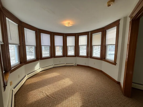 $2,100 | 132 Coburn Avenue, Unit 1, Worcester, MA 01604