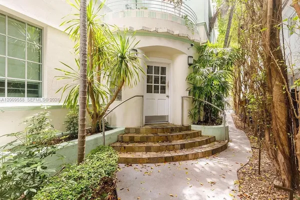 $2,450 | 815 Euclid Avenue, Unit 9, Miami Beach, FL 33139
