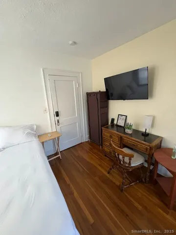 $1,000 | 68 Adelaide Avenue, Waterbury, CT 06708