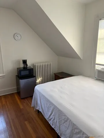 $1,000 | 68 Adelaide Avenue, Waterbury, CT 06708