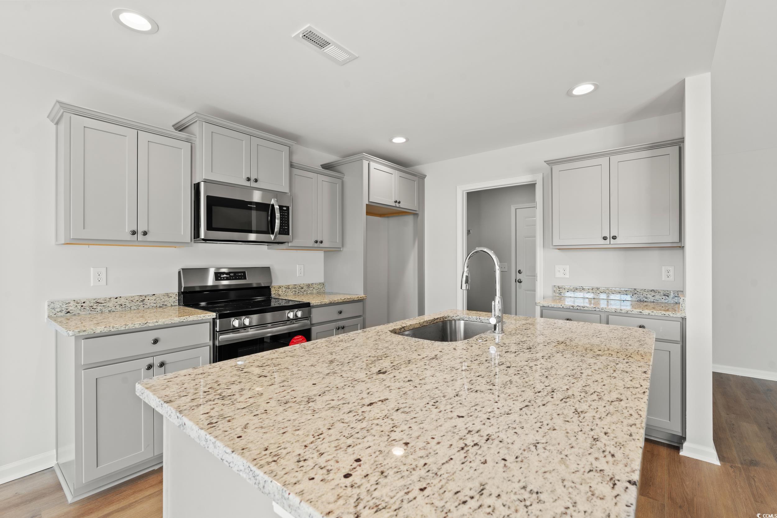 515 Woodside Drive Conway, SC 29526 - Photo 6 of 33