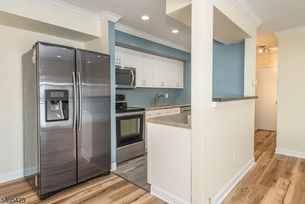 $2,100 | 2350 State Route 10, Unit E11, Morris Plains, NJ 07950