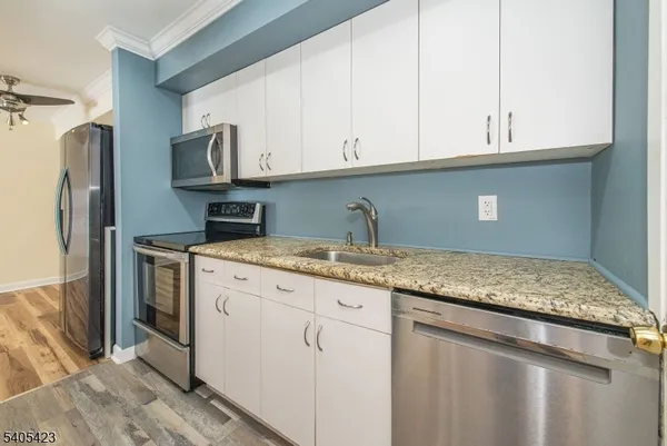 $2,100 | 2350 State Route 10, Unit E11, Morris Plains, NJ 07950