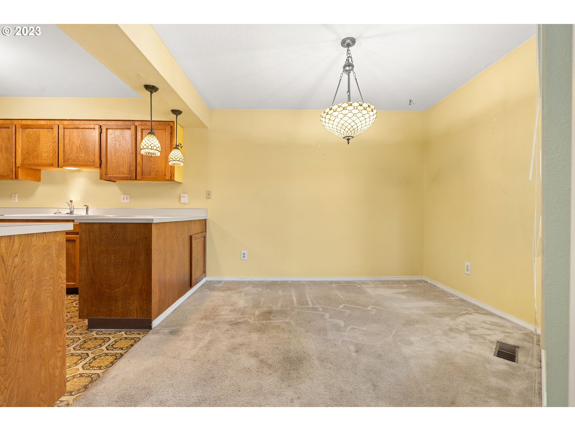 14575 Southwest Walker Road, Unit A1 Beaverton, OR 97006 - Photo 8 of 30 Gallery Image 8