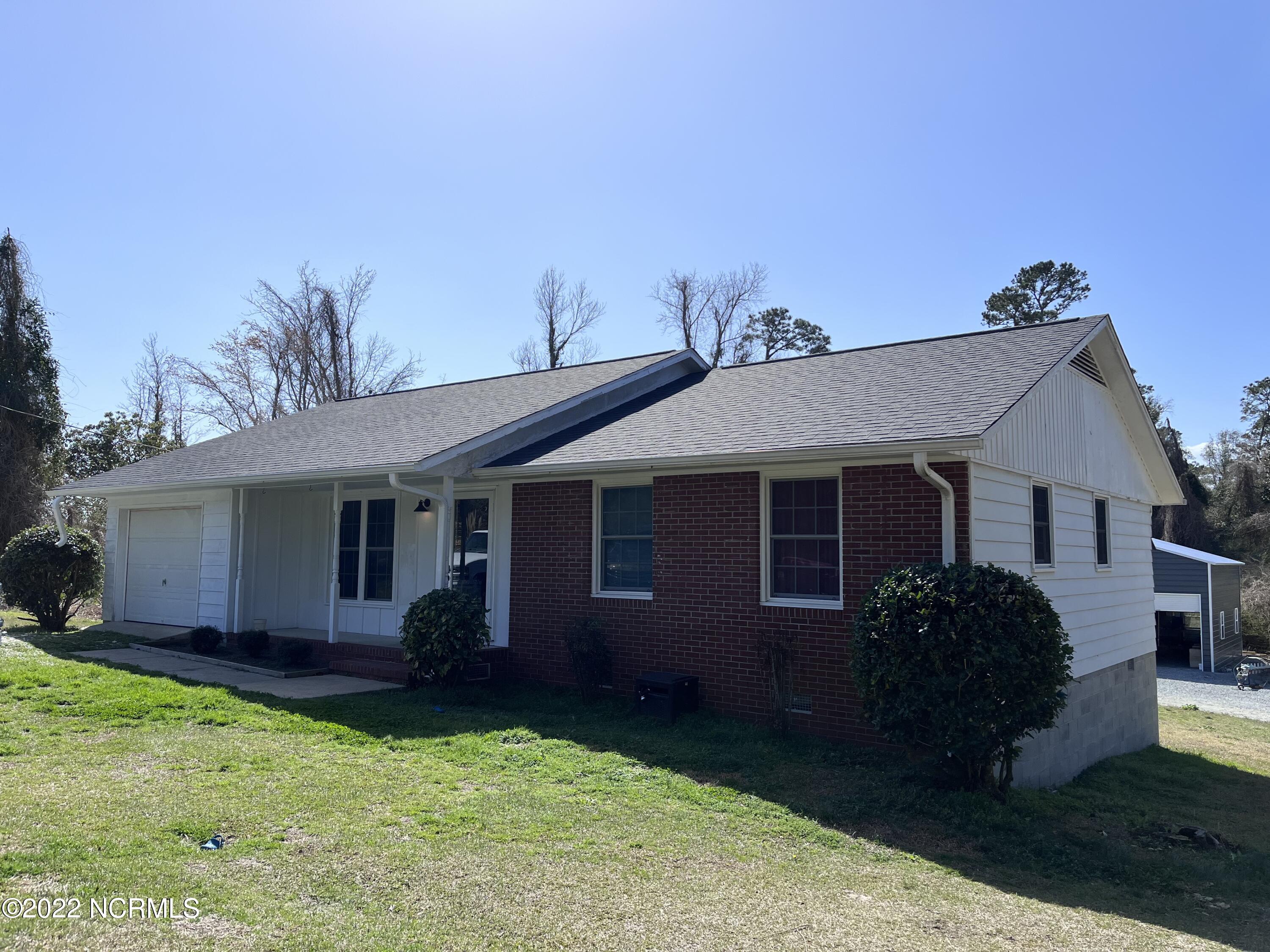 550 West Willis Landing Road Hubert, NC 28539 - Photo 1 of 1 front