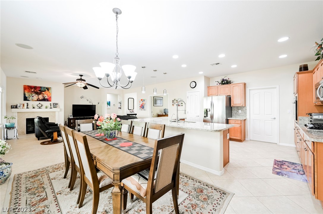 2209 Sandstone Cliffs Drive Henderson, NV 89044 - Photo 18 of 50