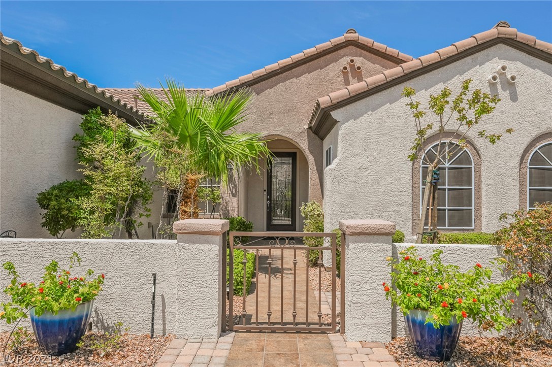 2209 Sandstone Cliffs Drive Henderson, NV 89044 - Photo 3 of 50