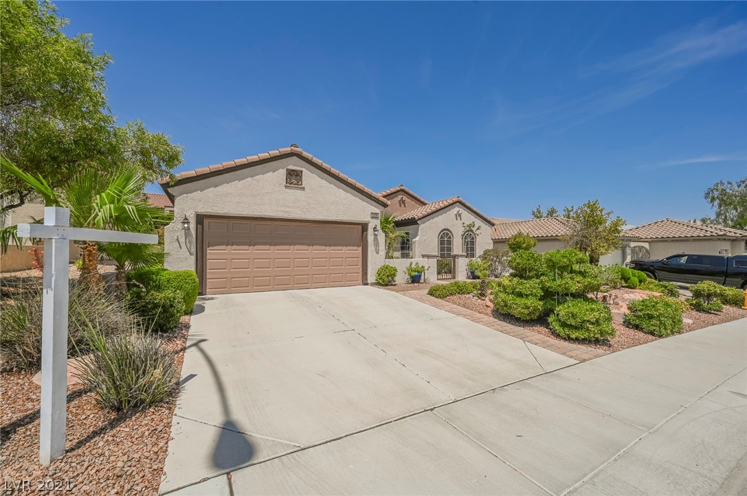2209 Sandstone Cliffs Drive Henderson, NV 89044 - Photo 37 of 50