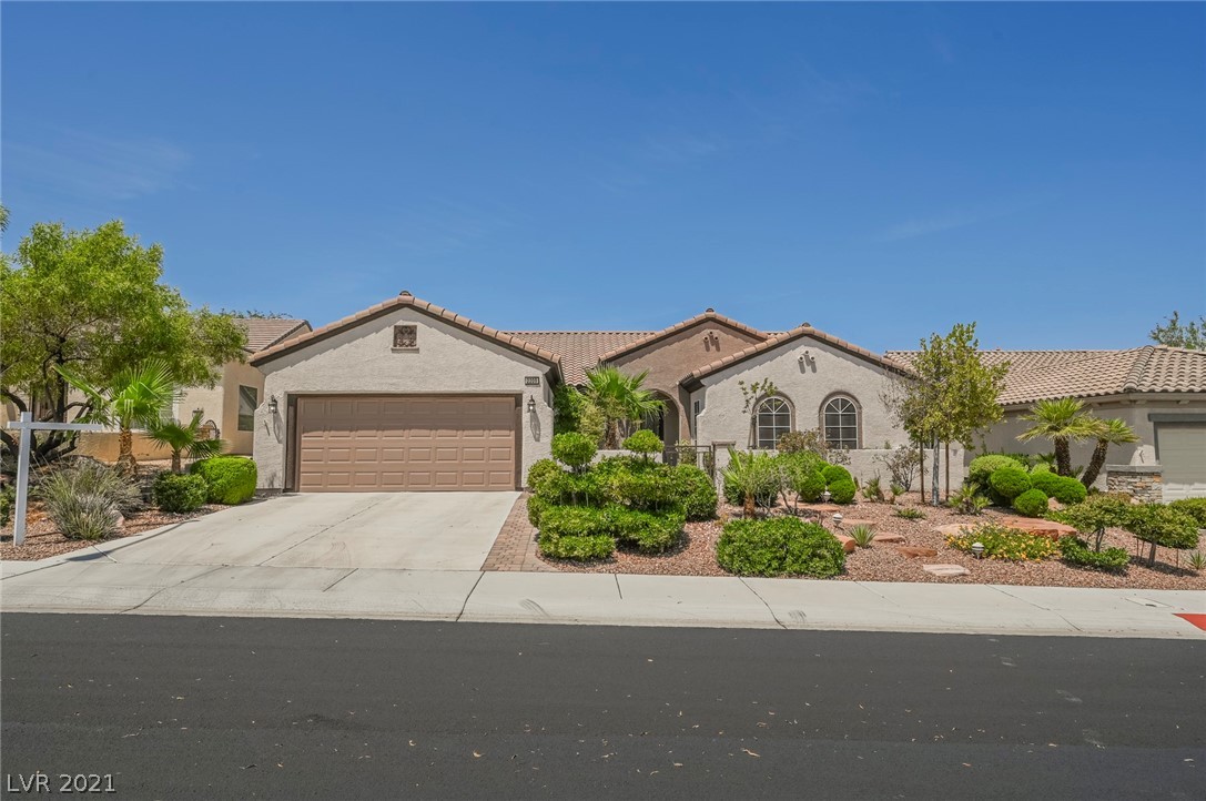 2209 Sandstone Cliffs Drive Henderson, NV 89044 - Photo 4 of 50