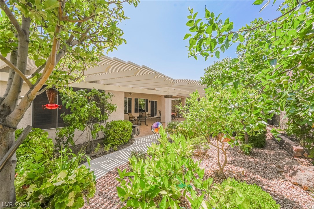 2209 Sandstone Cliffs Drive Henderson, NV 89044 - Photo 5 of 50