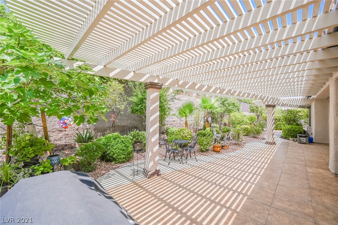 2209 Sandstone Cliffs Drive Henderson, NV 89044 - Photo 6 of 50