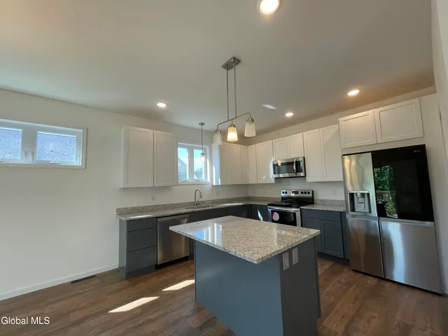 $424,000 | 35 Newland Road, Stillwater, NY 12170