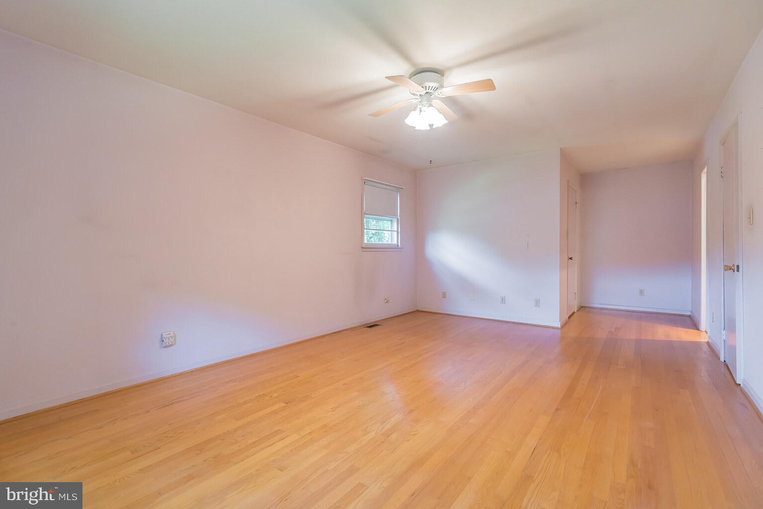 10017 Coach Road Vienna, VA 22181 - Photo 14 of 27 Gallery Image 14