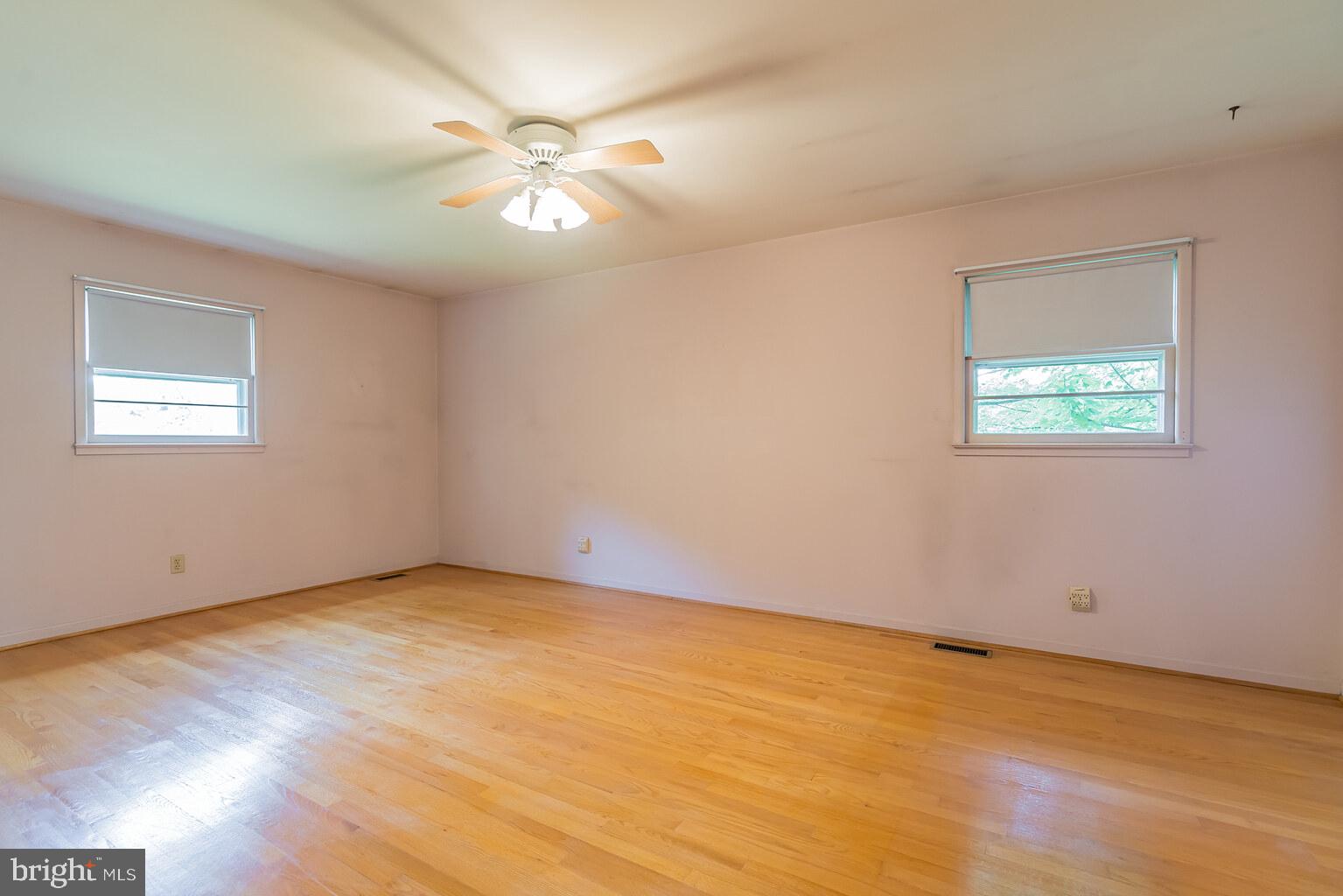 10017 Coach Road Vienna, VA 22181 - Photo 15 of 27 Gallery Image 15