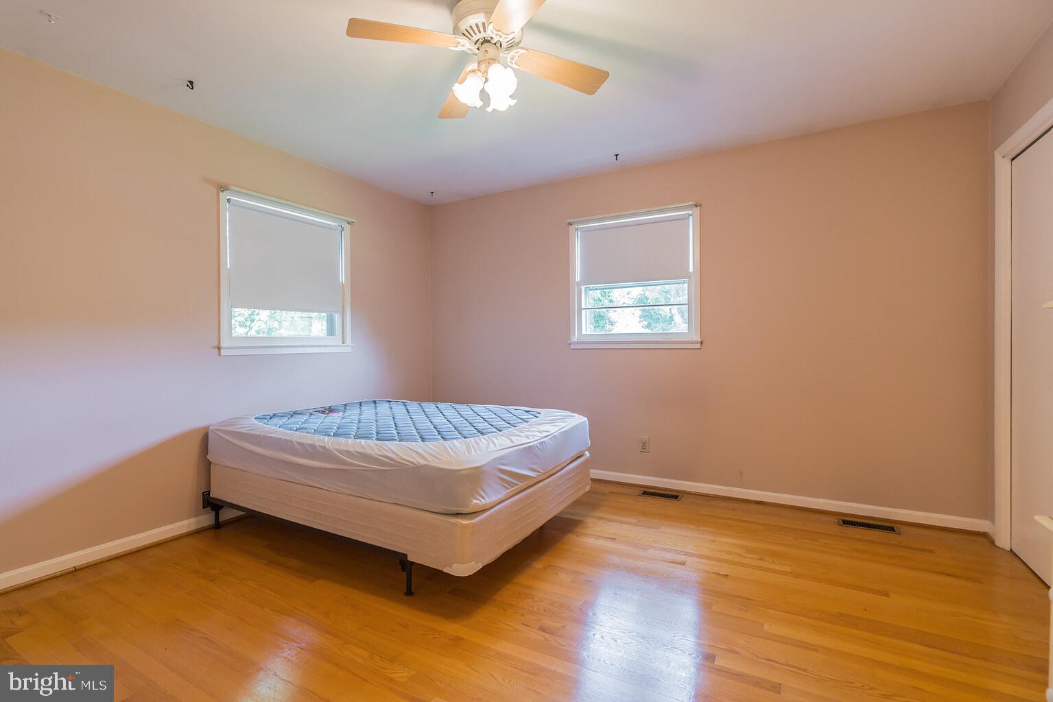 10017 Coach Road Vienna, VA 22181 - Photo 19 of 27 Gallery Image 19