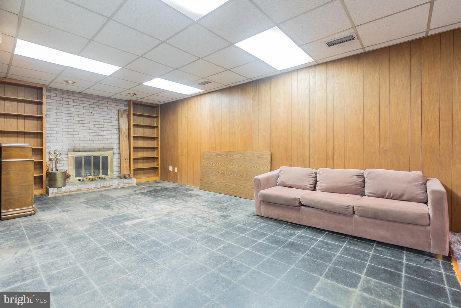 10017 Coach Road Vienna, VA 22181 - Photo 22 of 27 Gallery Image 22