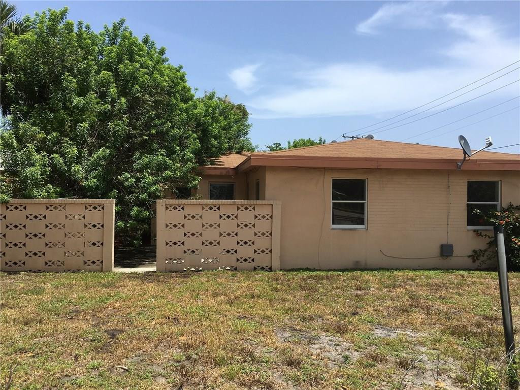 201 George Bush Boulevard Delray Beach, FL 33444 - Photo 2 of 5 Photo 2