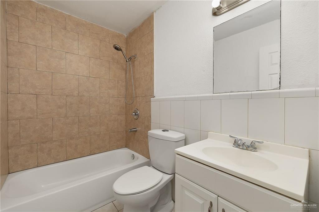 825 West First Street, Unit 3 Mission, TX 78572 - Photo 8 of 11