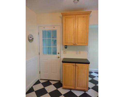 29 St Elmo Road Worcester, MA 01602 - Photo 5 of 30 Gallery Image 5
