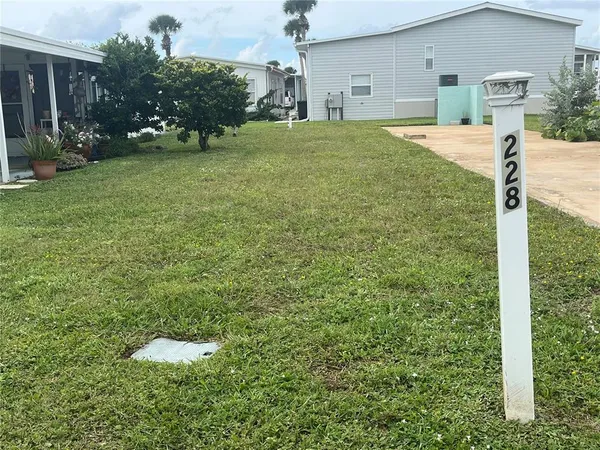 a house view with a outdoor space
