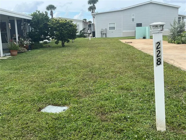 a house view with a outdoor space