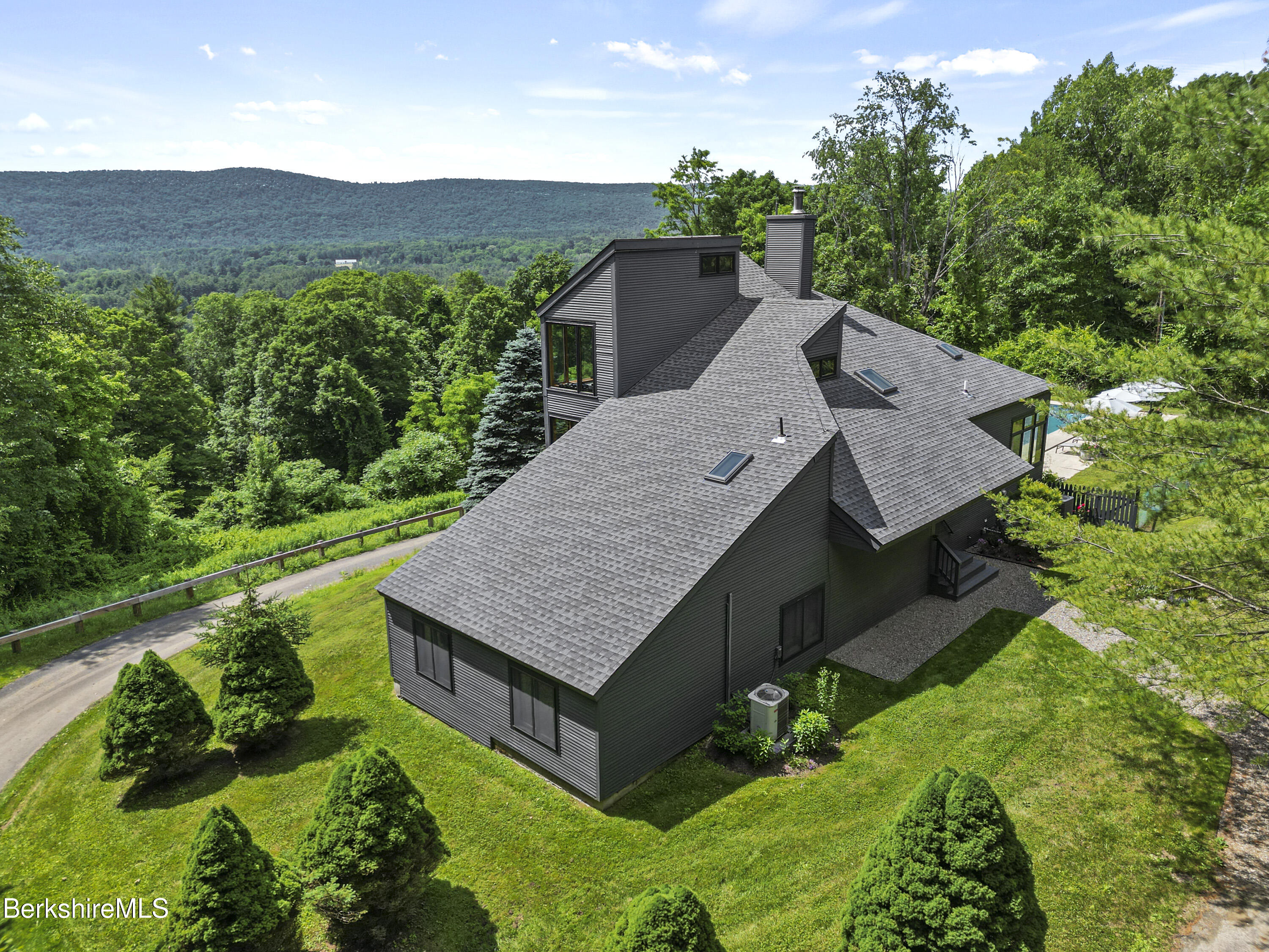 44 Prospect Hill Road Stockbridge, MA 01262 - Photo 2 of 61 Design & Views