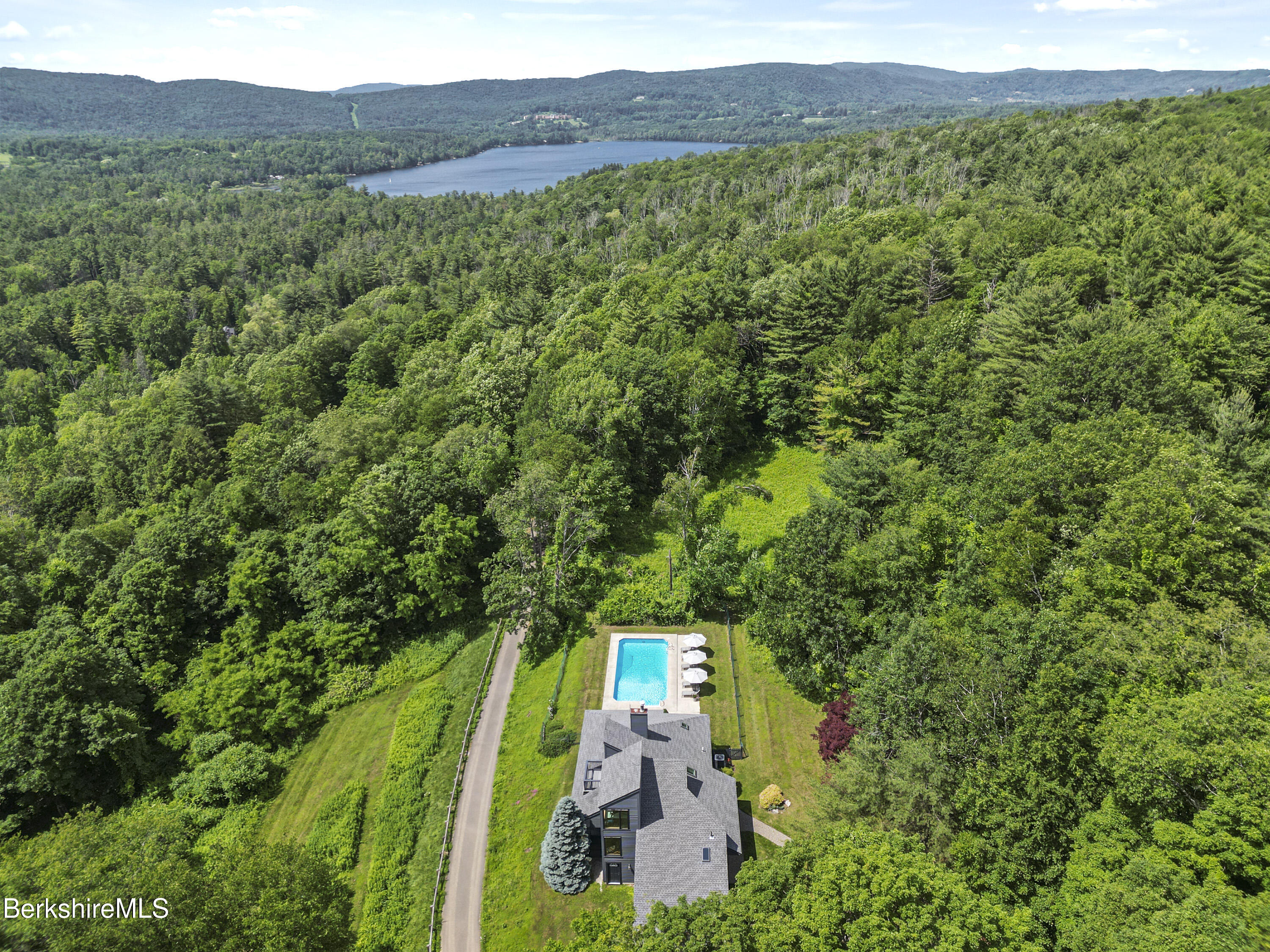 44 Prospect Hill Road Stockbridge, MA 01262 - Photo 5 of 61 Stockbridge Bowl