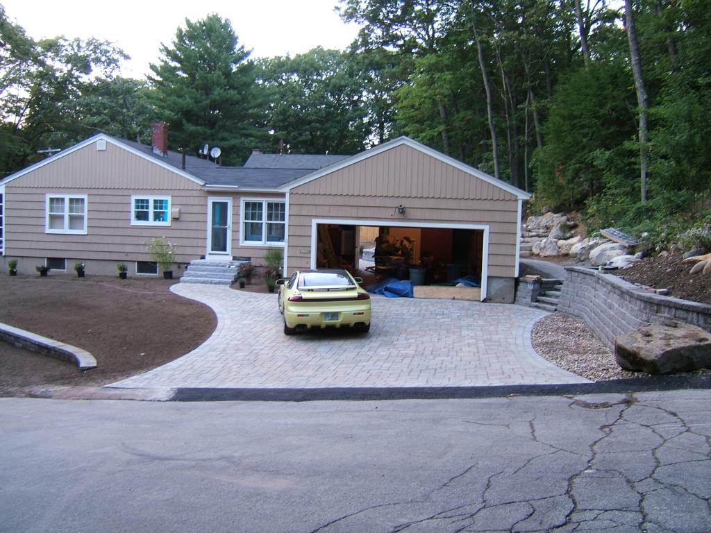 22 Larchmont Road Manchester, NH 03104 - Photo 5 of 15 Gallery Image 5