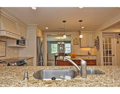 24 Pilgrim Road Wellesley, MA 02481 - Photo 10 of 29 Gallery Image 10