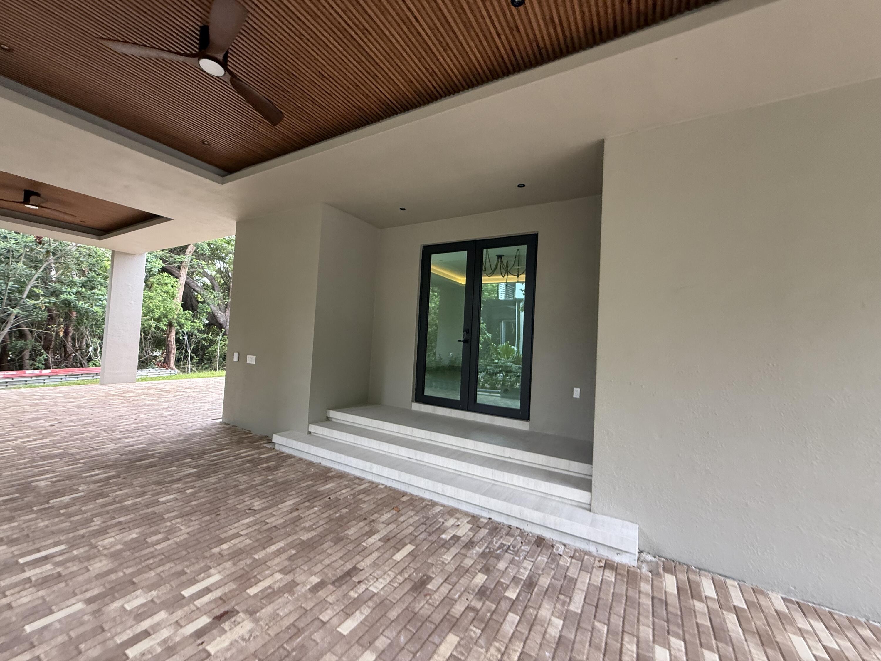 109 Point Pleasant Drive Key Largo, FL 33037 - Photo 7 of 58 MAIN ENTRANCE