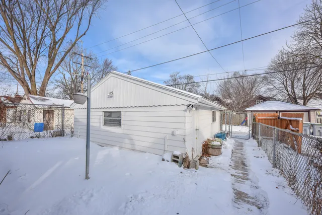 $145,000 | 4926 North 37th Street, Milwaukee, WI 53209