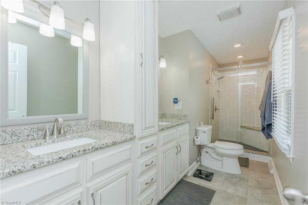 1268 North County Home Road Lexington, NC 27292 - Photo 20 of 45 Primary Bathroom