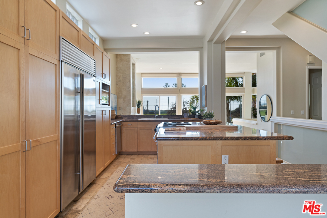 6730 Esplanade Playa del Rey, CA 90293 - Photo 14 of 49