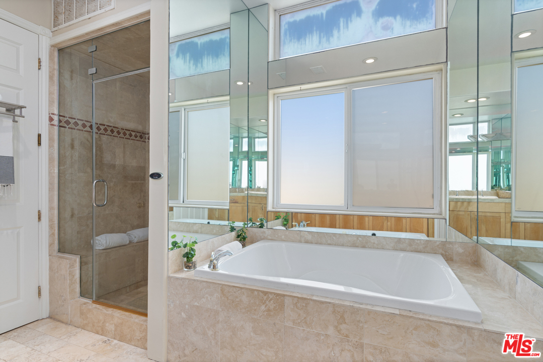 6730 Esplanade Playa del Rey, CA 90293 - Photo 25 of 49