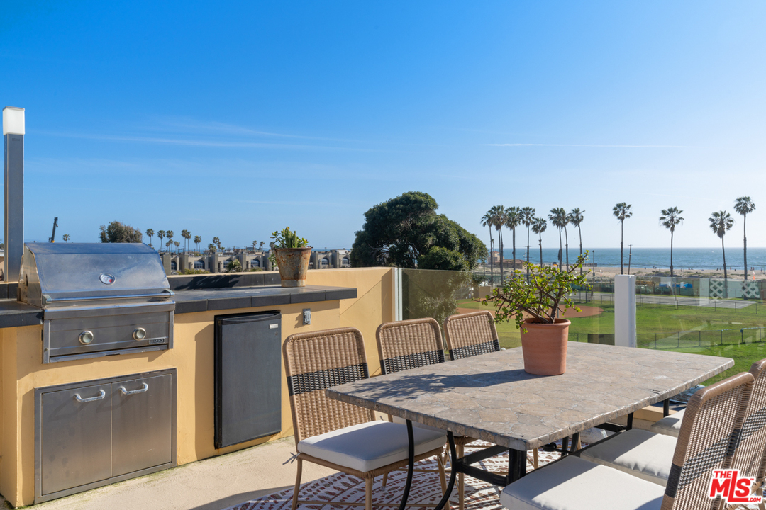 6730 Esplanade Playa del Rey, CA 90293 - Photo 4 of 49