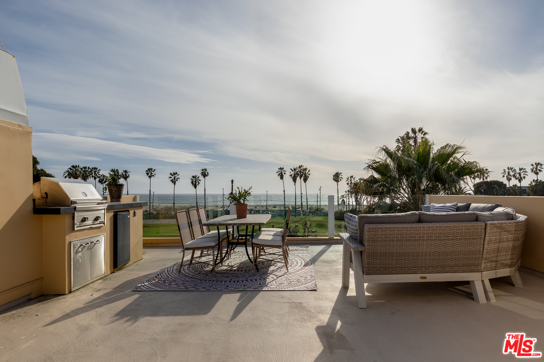 6730 Esplanade Playa del Rey, CA 90293 - Photo 33 of 49