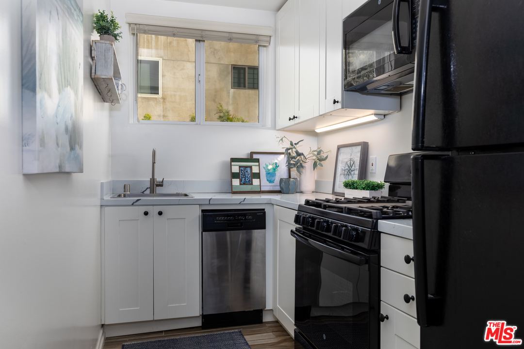 6730 Esplanade Playa del Rey, CA 90293 - Photo 43 of 49