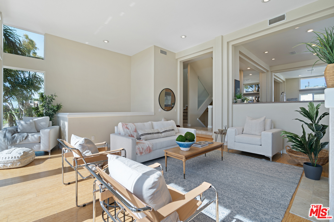 6730 Esplanade Playa del Rey, CA 90293 - Photo 10 of 49